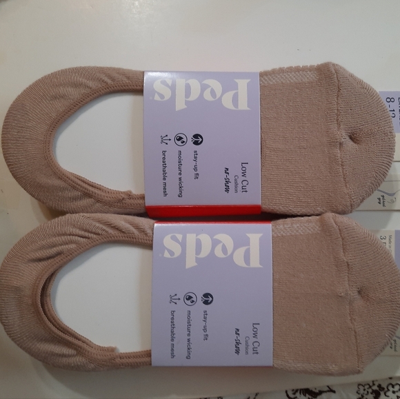 NWT PEDS  Low Cut Socks for  Womens 8-12 Cushion No Show Nude Color - Picture 2 of 10